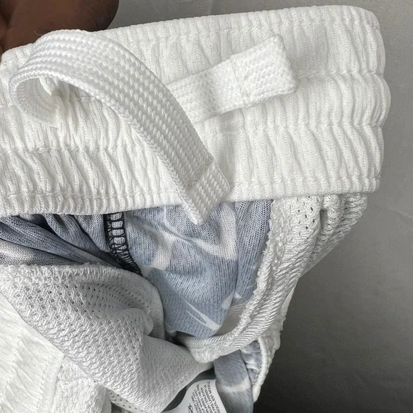 Nike Boys Just Do It Basketball Shorts Black White CJ8087-010 Size Medium NWT - Picture 5 of 7